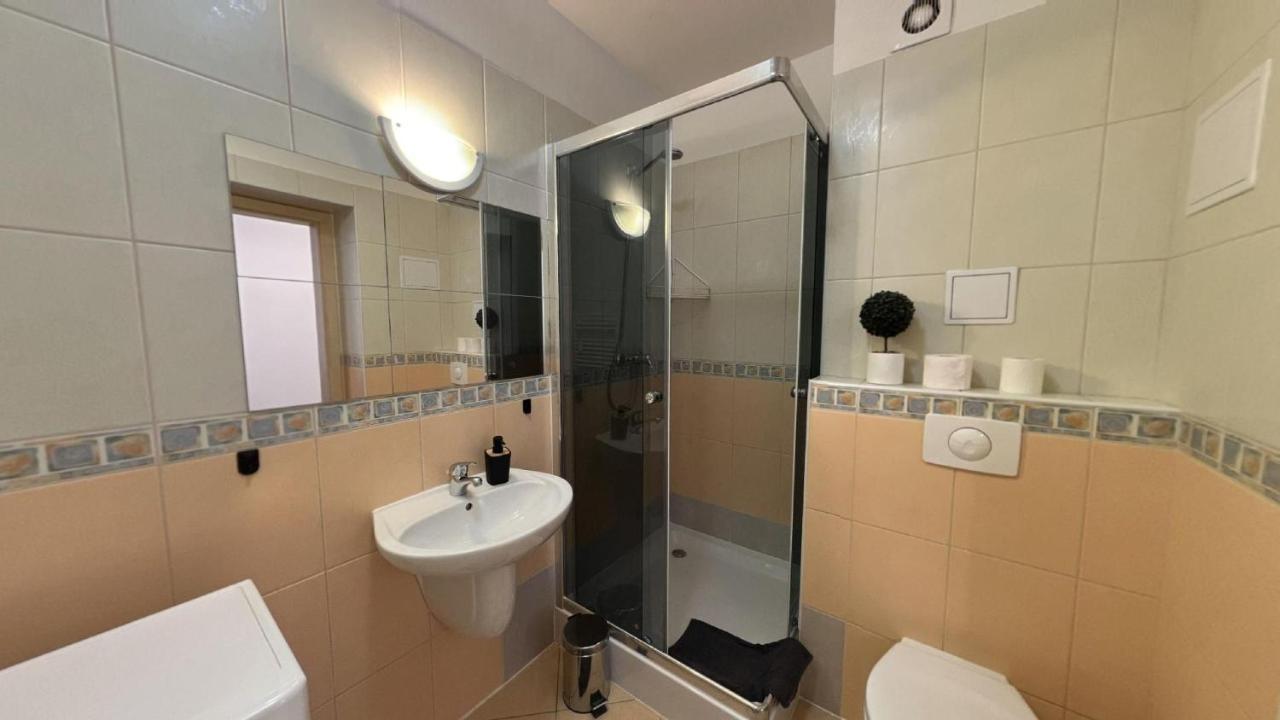 2 Room Apartment - V Blizkosti Nizkych Tatier 406, Apartmany Liptov Liptovsky Mikulas Bagian luar foto